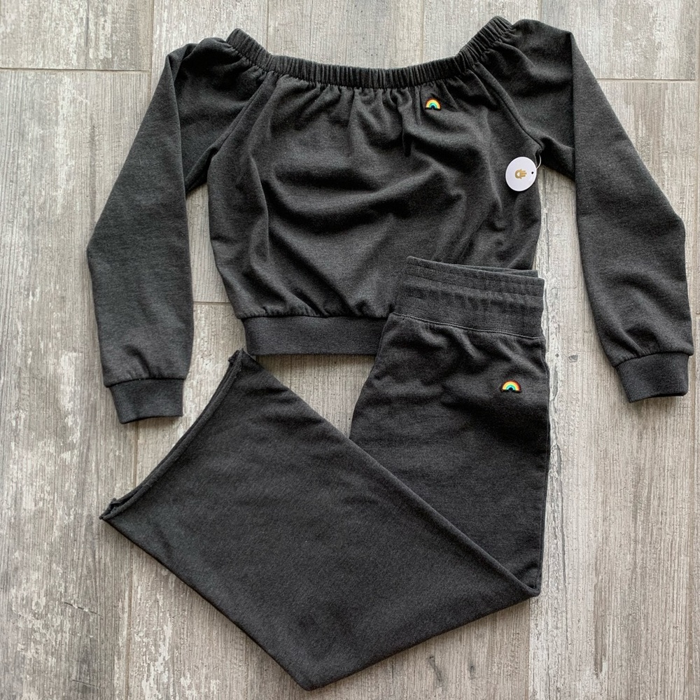 π₯π₯SPIRITUAL GANGSTER - OFF SHOULDER SWEAT SETπ₯ - Picture 2 of 5